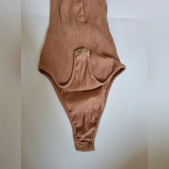 Showpo body suit in mocha - Picture 7 of 8